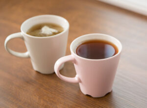  Green Tea vs. Black Coffee: Which Is Healthier and What Are Their Differences?