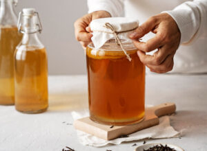  11 Potential Health Benefits of Kombucha