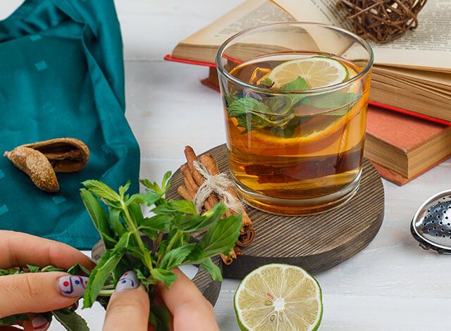 Flavourful Reading - Lemon Tea: Benefits of Drinking Lemon Tea